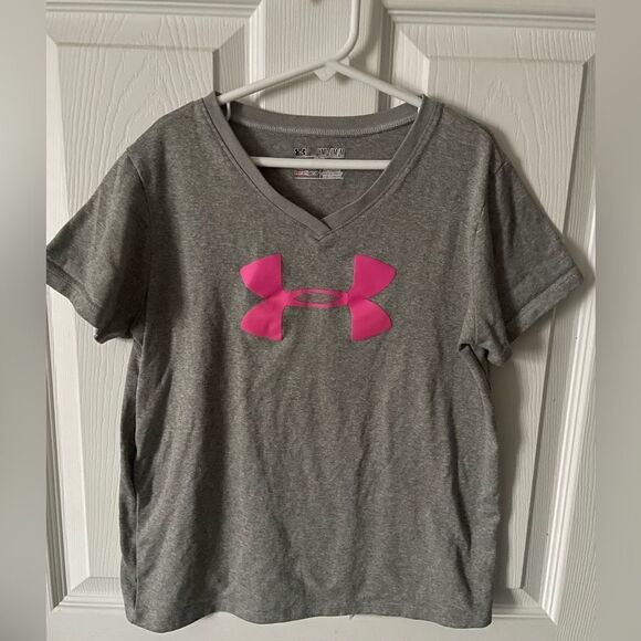 Girls Under Armour Gray W/ Pink Logo V Neck Short Sleeve Tee Shirt Youth M - Picture 1 of 3